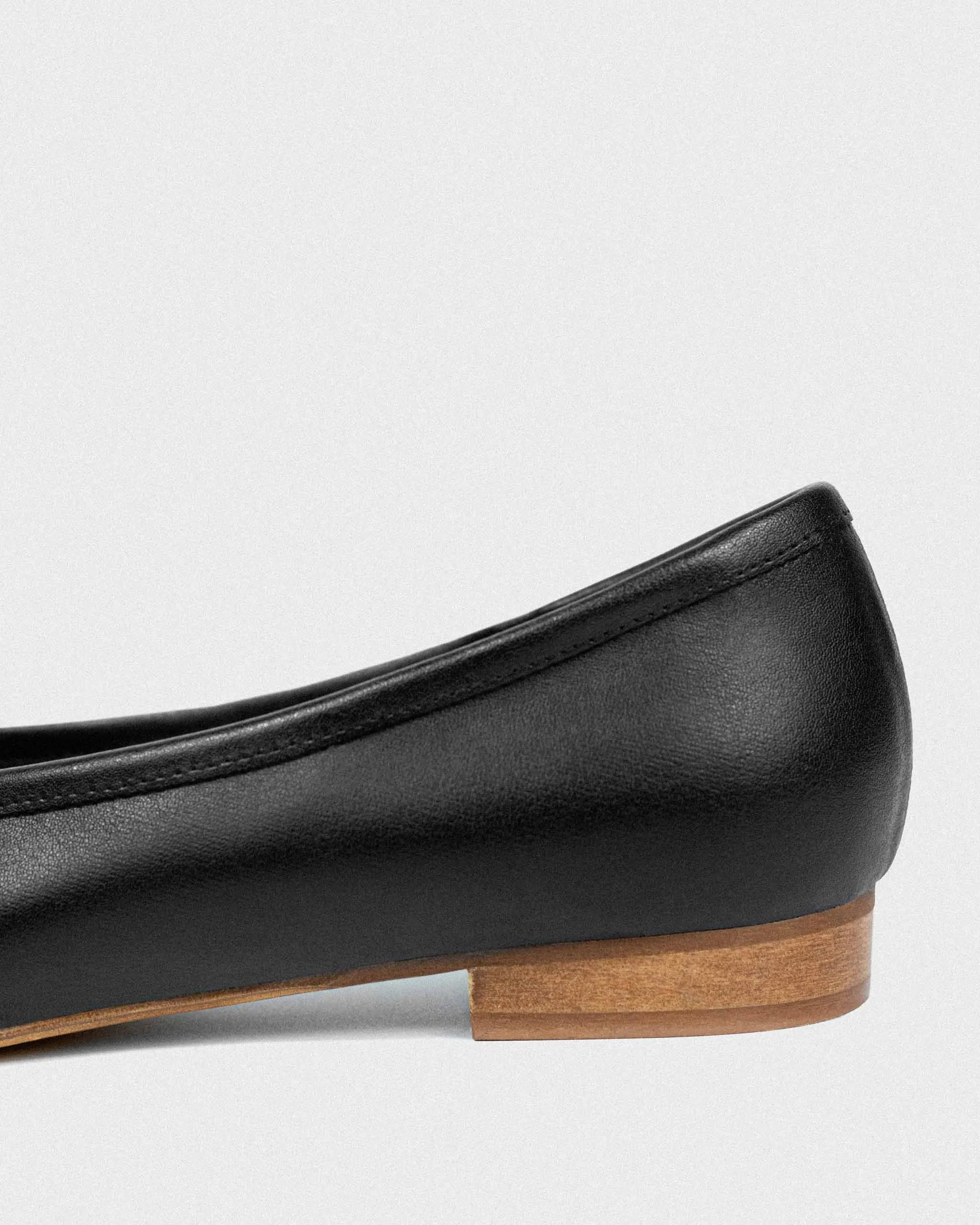 Audrey Grape Leather Vegan Ballerina Pumps | Black