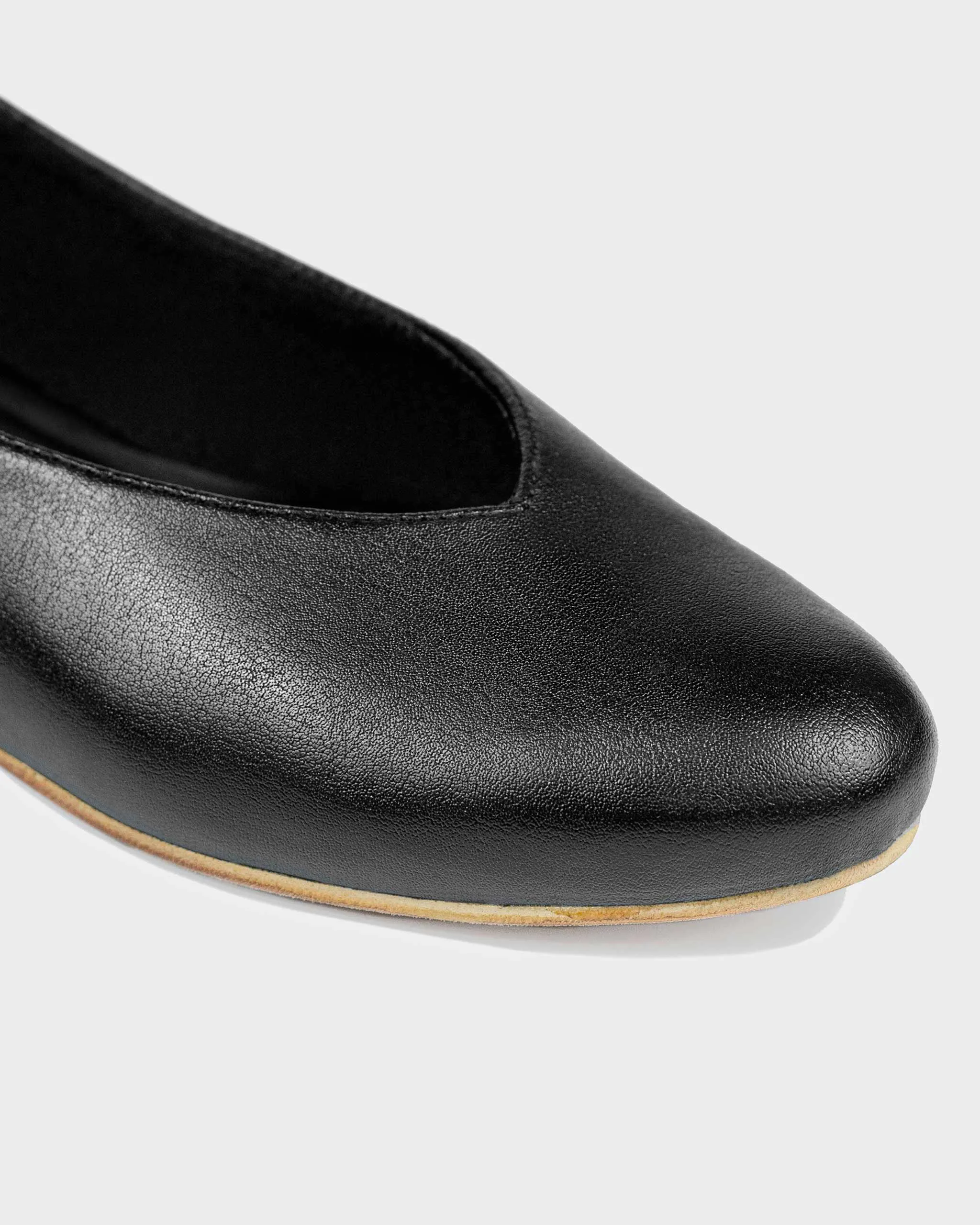 Desserto® Cactus Leather Vegan Ballerina Pumps | Black