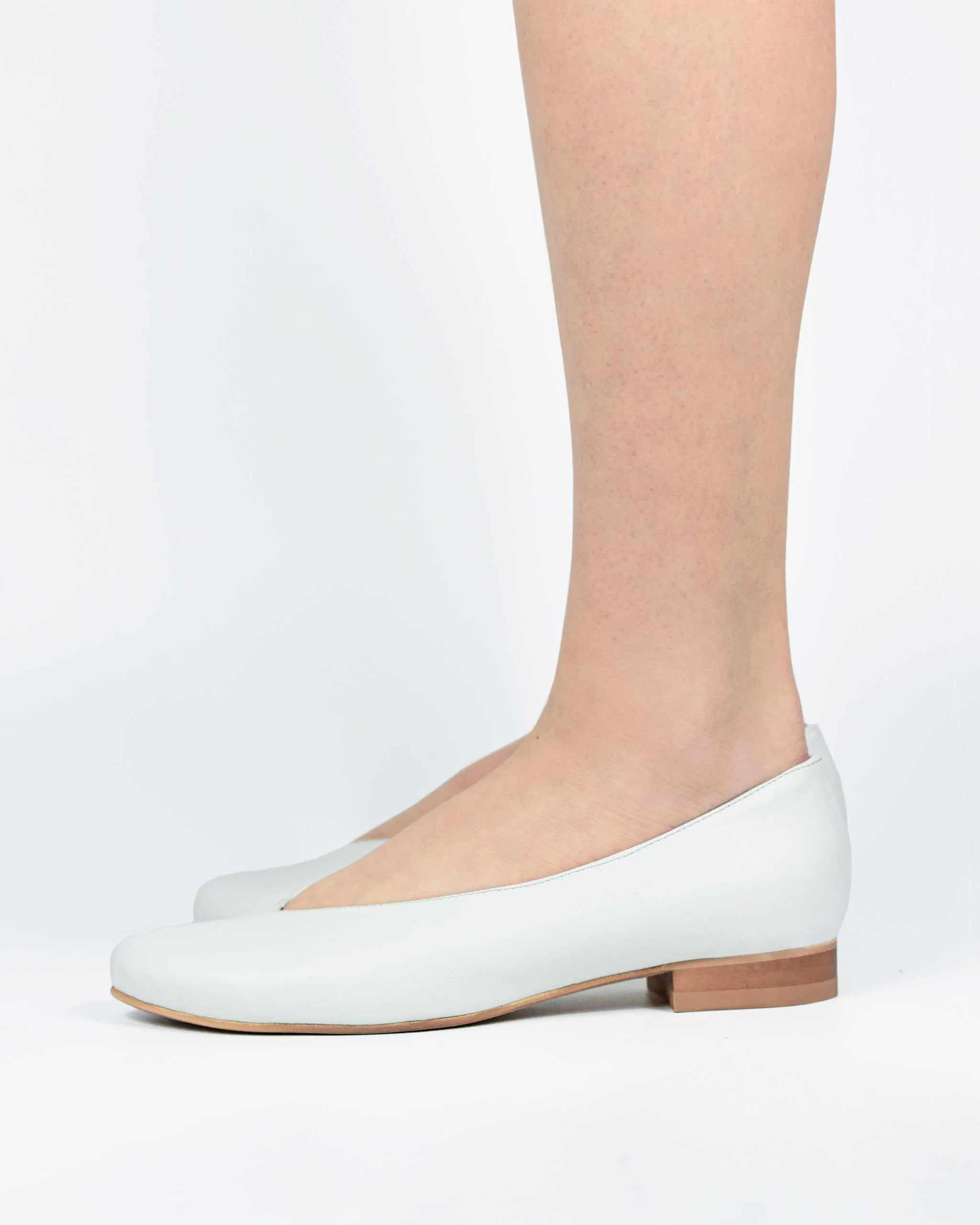 Desserto® Cactus Leather Vegan Ballerina Pumps | White