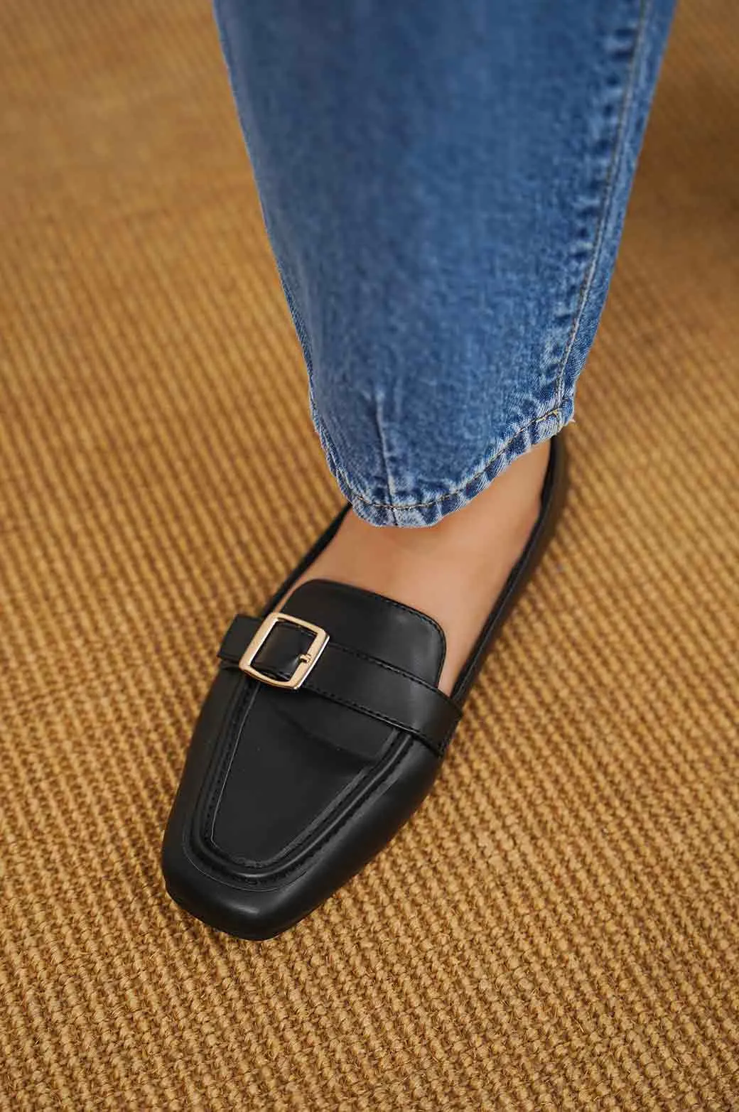 LOAFERS WITH BUCKLE