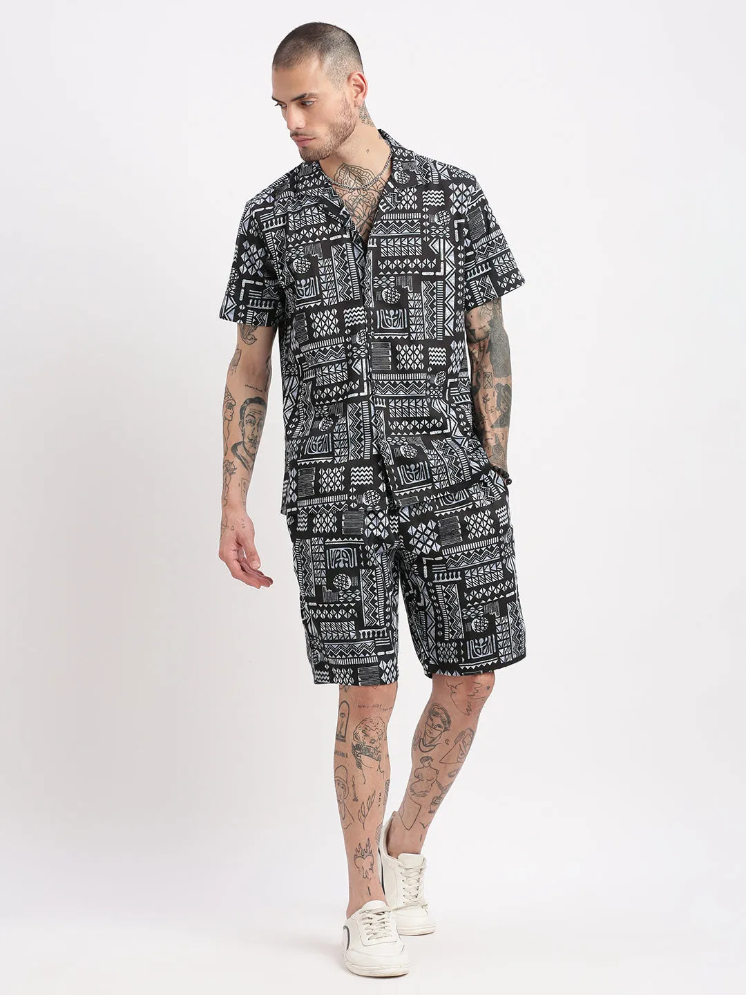 Men Geometric Print Cuban Collar Black Co-Ords Set