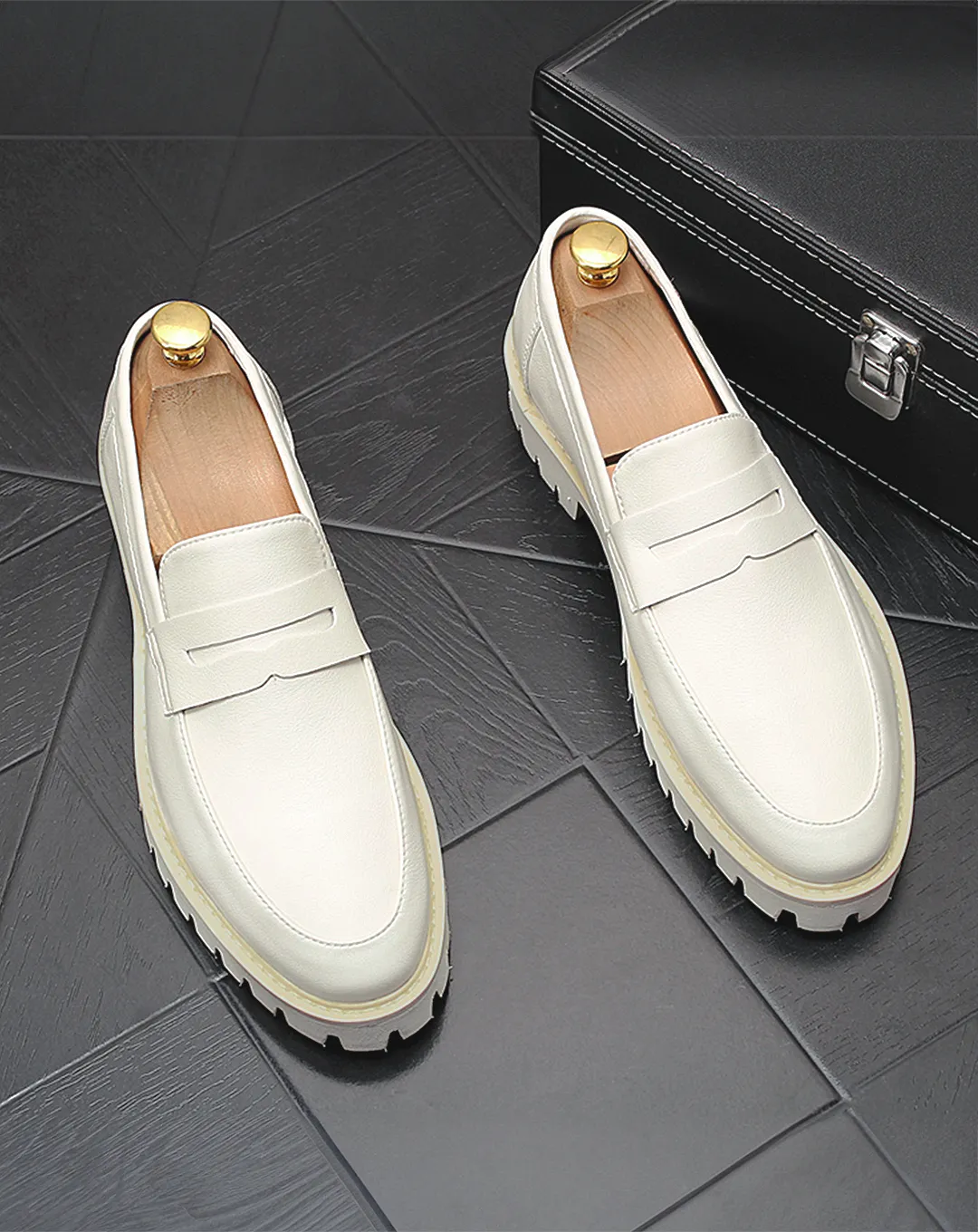 ♂♀Plain Toe Rugged Sole Loafers