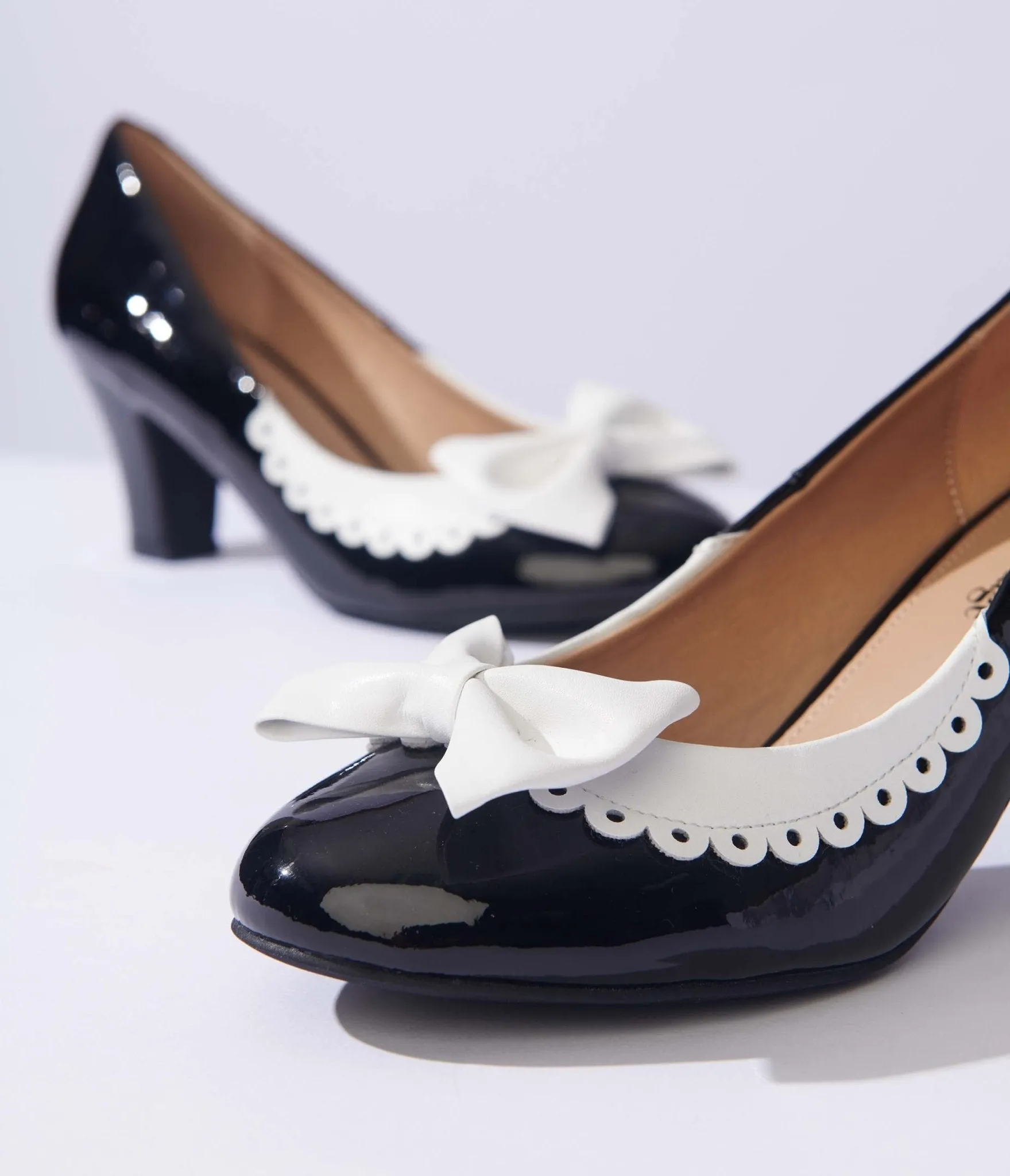 Unique Vintage Black & White Bow Patent Pumps