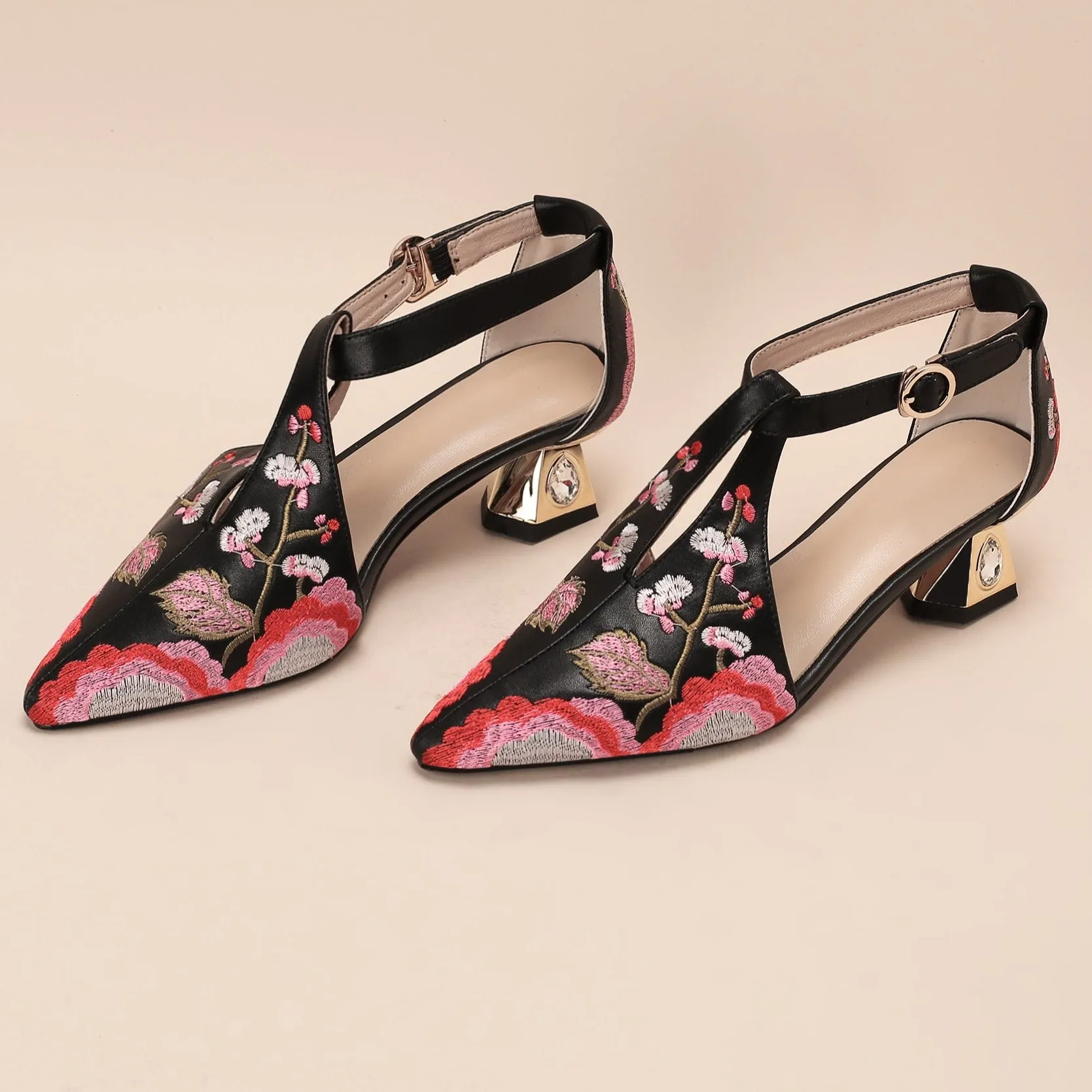 Women's T-strap Retro Pointed Toe Genuine Leather Embroidery Sandal Pumps